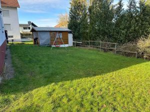 Garten mit Gartenhaus