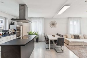 Küche und Esszimmer